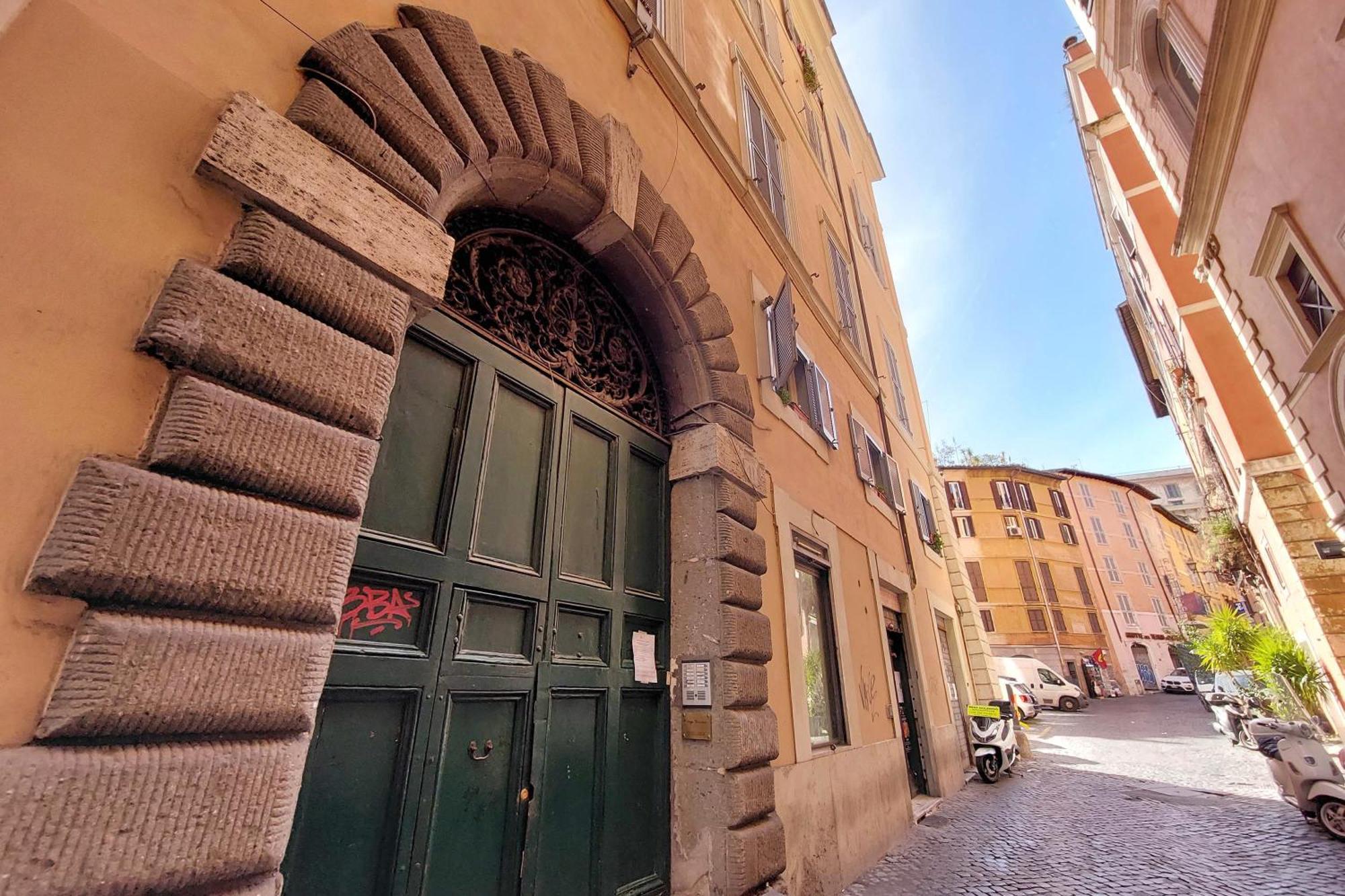 Dainty Paradiso Near Piazza Navona *