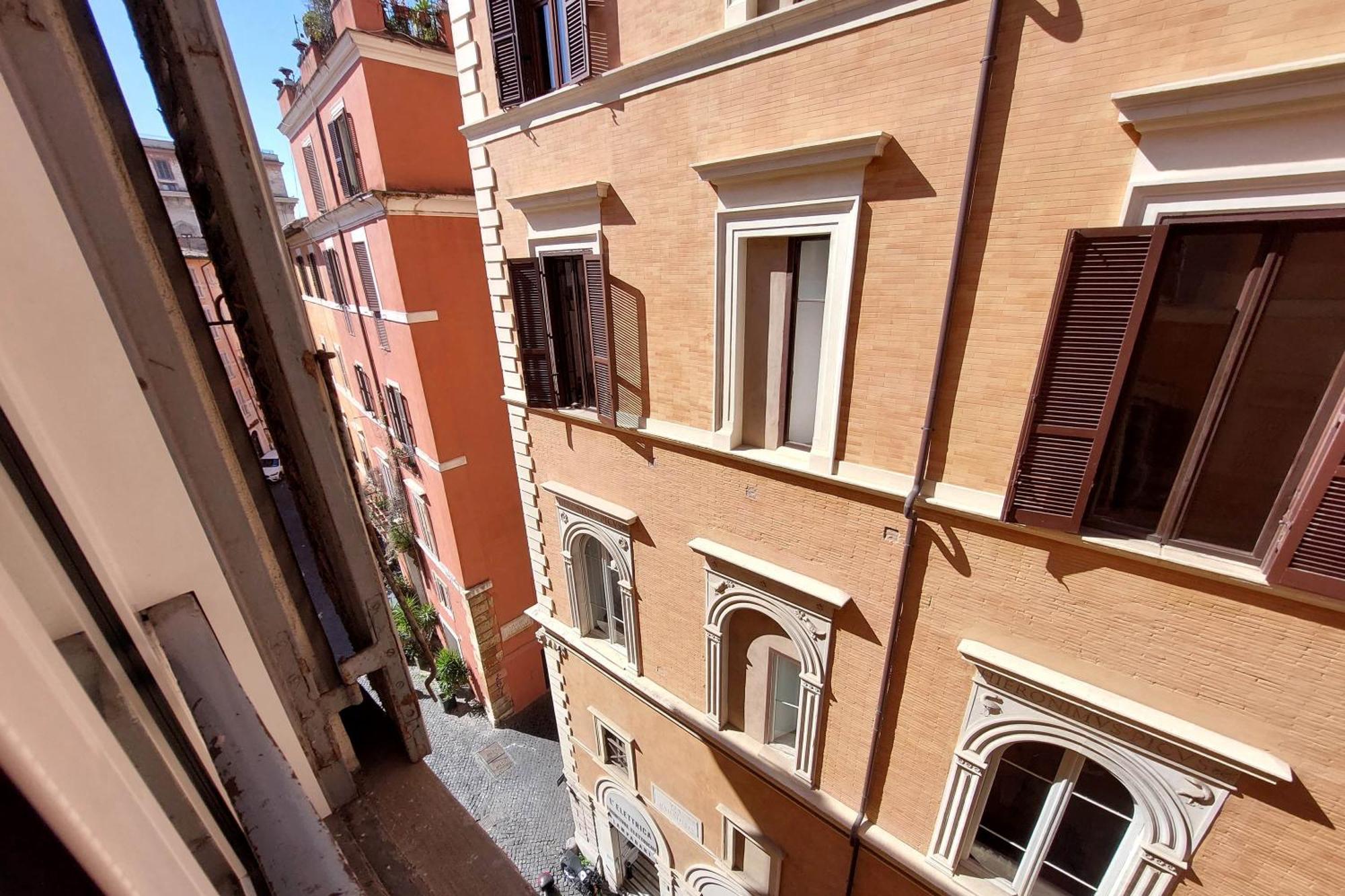 Dainty Paradiso Near Piazza Navona Rom