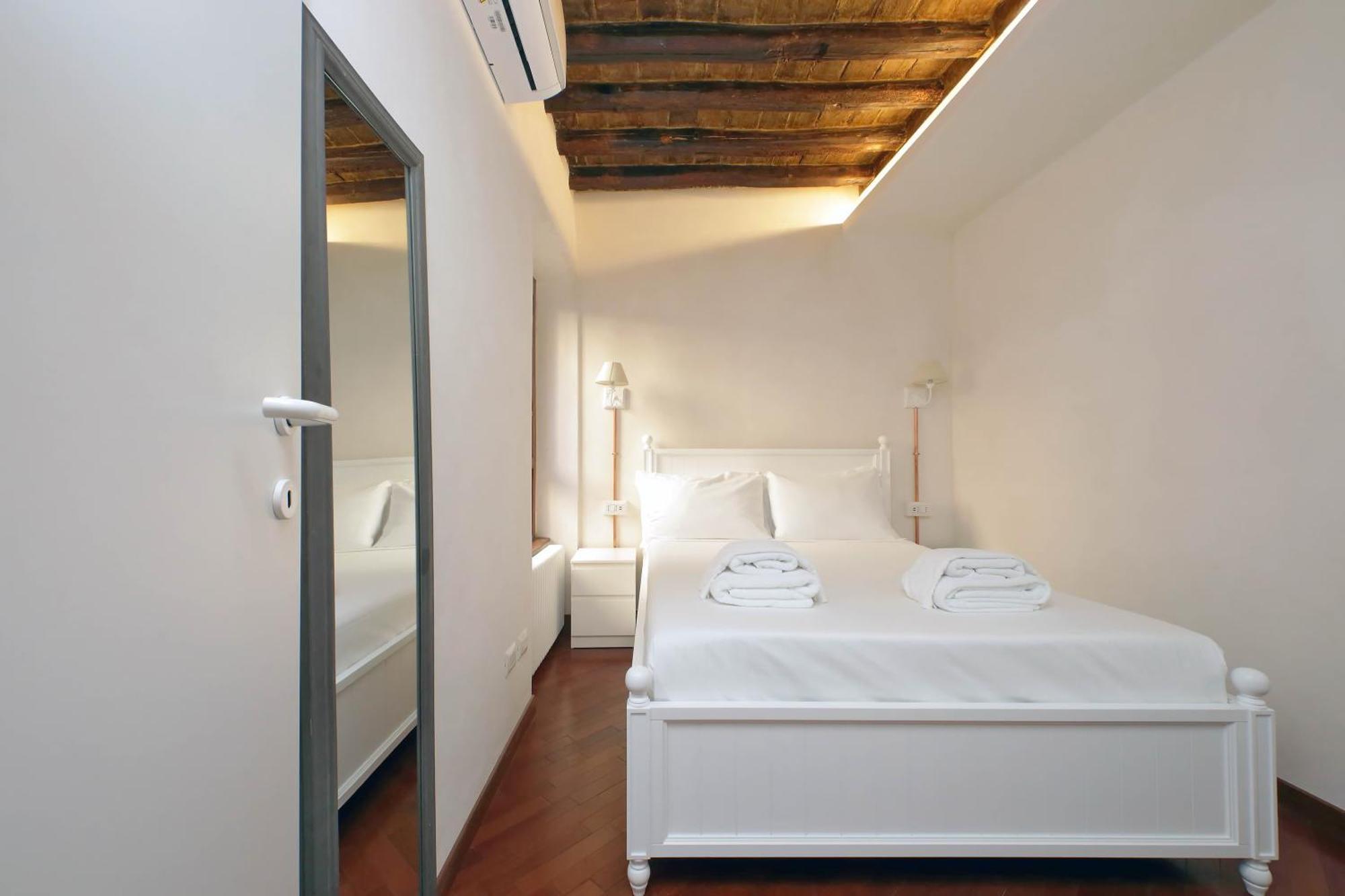 Dainty Paradiso Near Piazza Navona