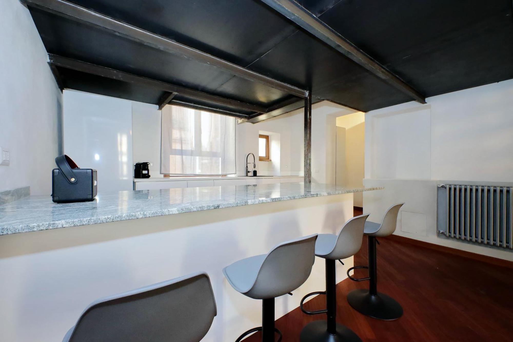 Apartment Dainty Paradiso Near Piazza Navona Rom